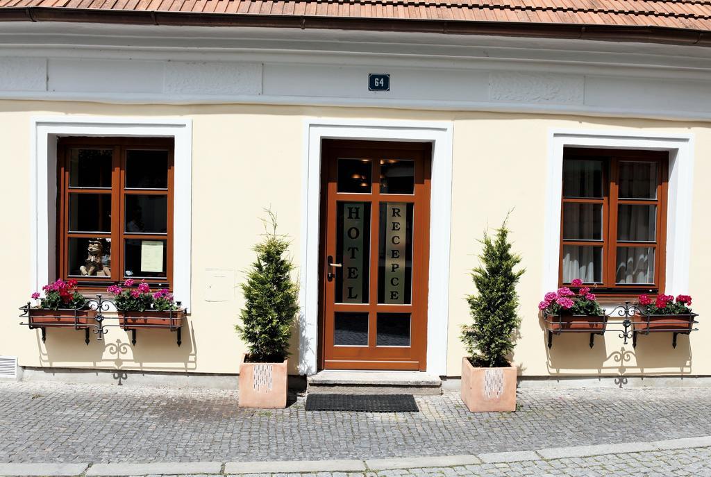 Hotel Pelikan Trebon Exterior photo